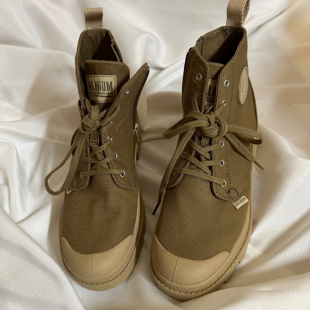 Palladium Twill Butternut high top, women